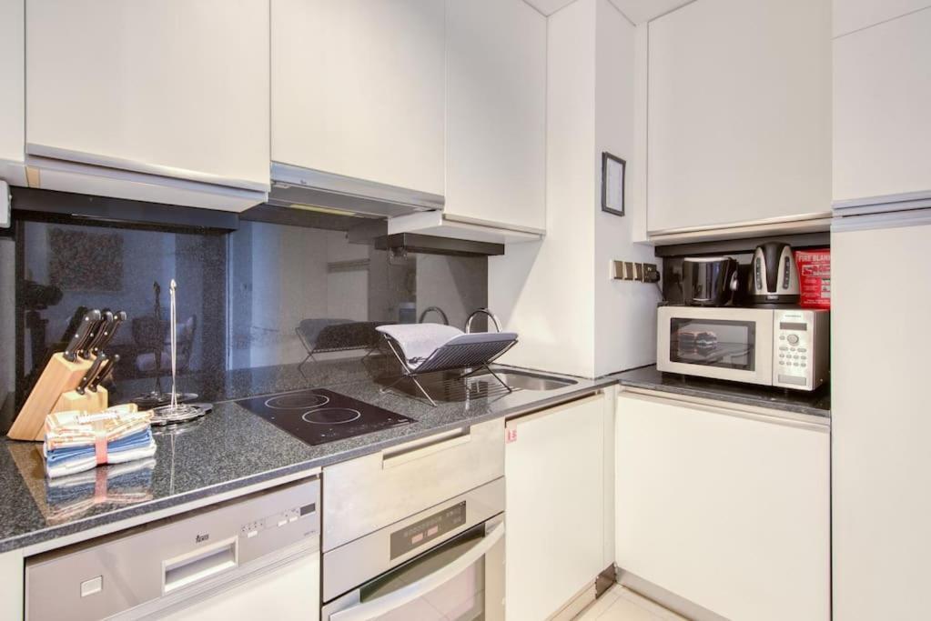 Superhost - Studios At Jw Marriott - The Address Dubai Marina Екстер'єр фото